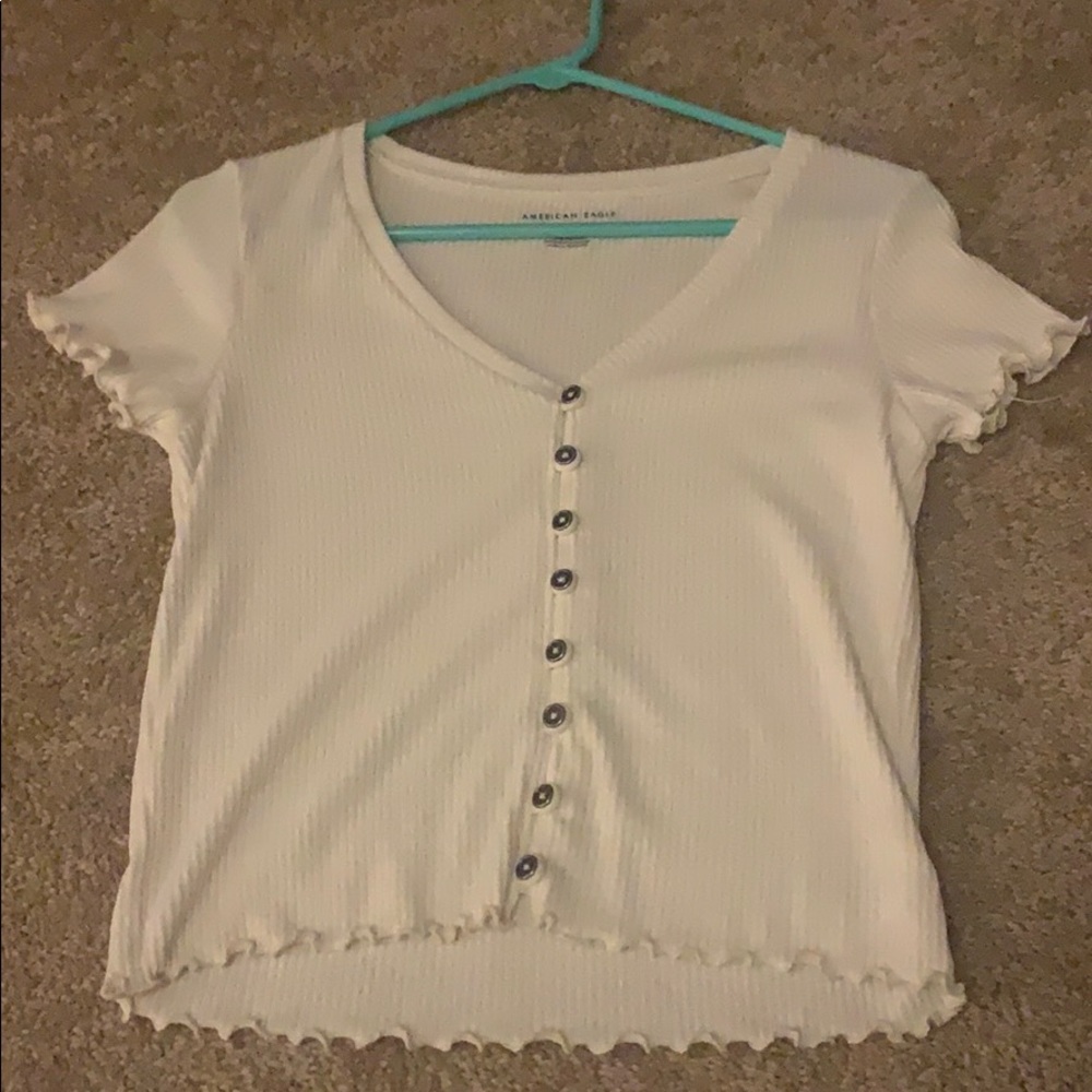 Short sleeve white top